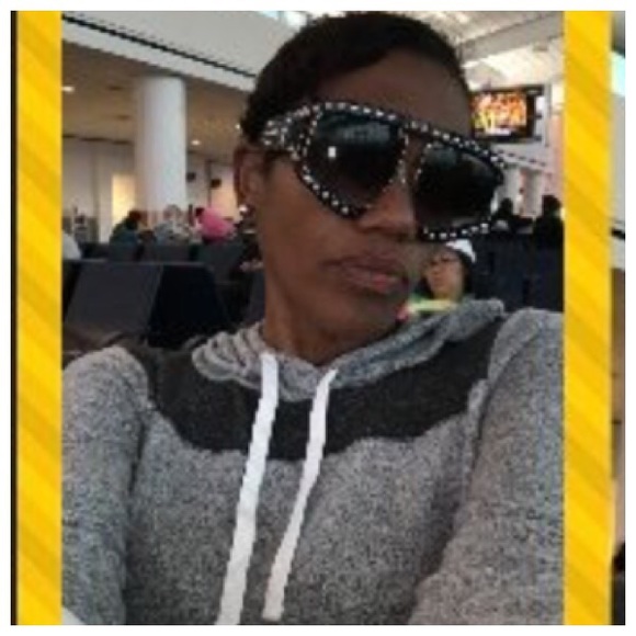 GORGEOUS GLASSES!! CURRENT STYLES!! - Picture 3 of 5